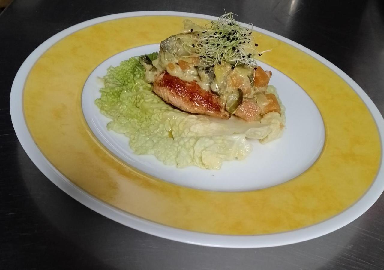 Logis Hotel Bellevue Bessines-sur-Gartempe Luaran gambar