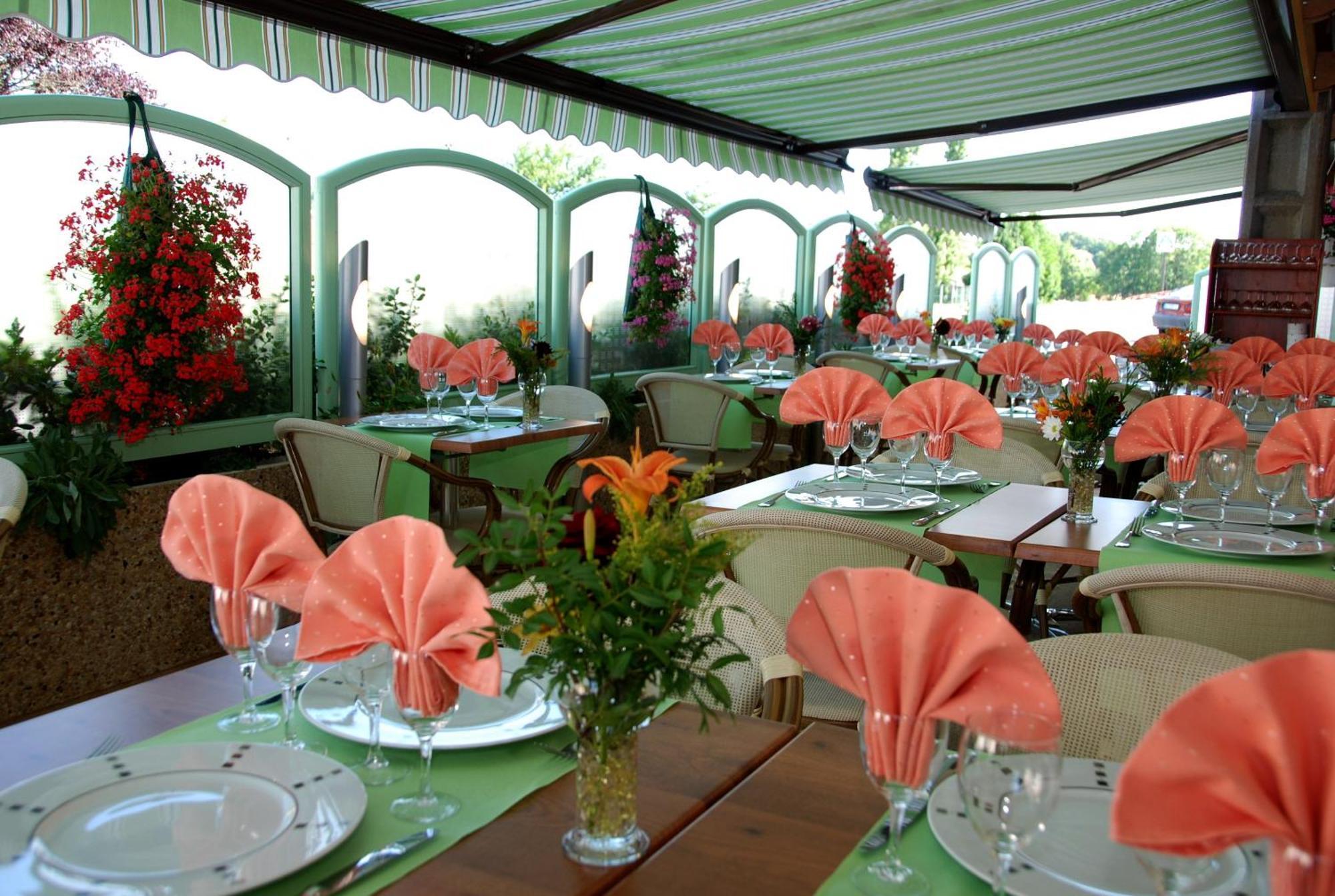 Logis Hotel Bellevue Bessines-sur-Gartempe Luaran gambar
