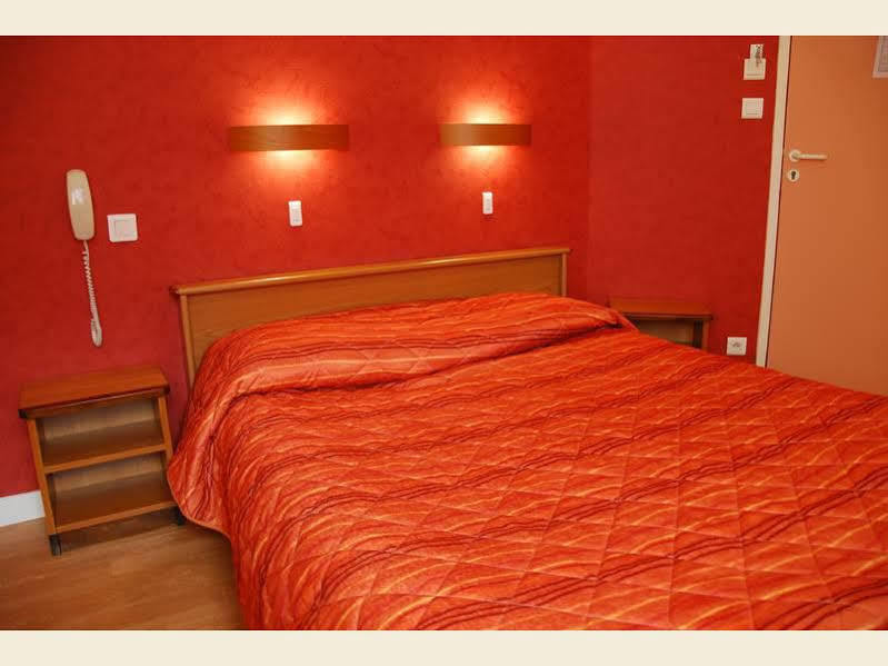 Logis Hotel Bellevue Bessines-sur-Gartempe Luaran gambar